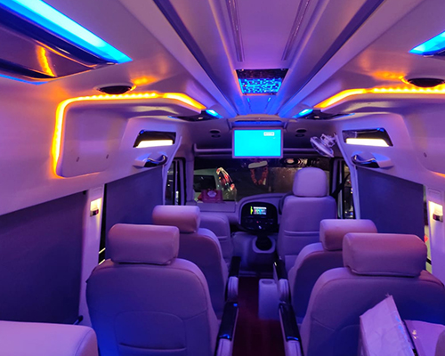 !0 Seater Tempo Traveller